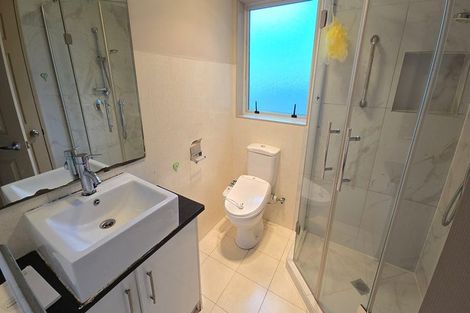 Photo of property in 21 Edgewood Way, Henderson, Auckland, 0612