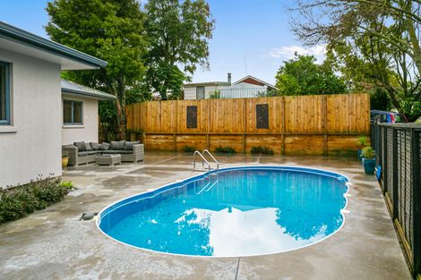 Photo of property in 2 Knox Place, Leamington, Cambridge, 3432