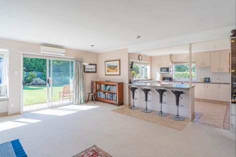 Photo of property in 113 Field Way, Waikanae Beach, Waikanae, 5036
