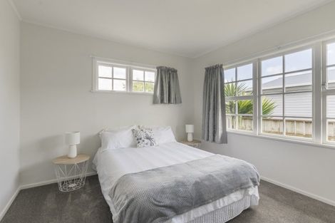 Photo of property in 44 Walton Road, Paraparaumu Beach, Paraparaumu, 5032