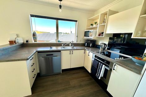 Photo of property in 17 Moir Street, Balclutha, 9230