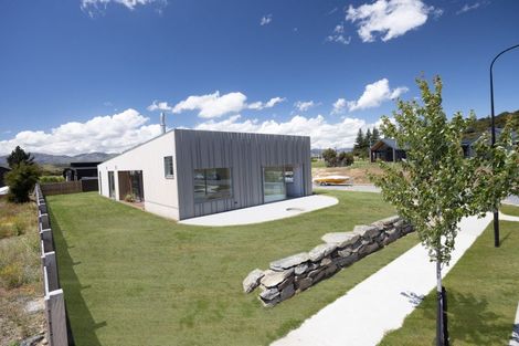Photo of property in 6 Pounamu Avenue, Albert Town, Wanaka, 9305
