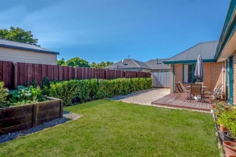 Photo of property in 176 Langdons Road, Northcote, Christchurch, 8052