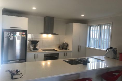 Photo of property in 17 Perla Road, Pukekohe, 2120