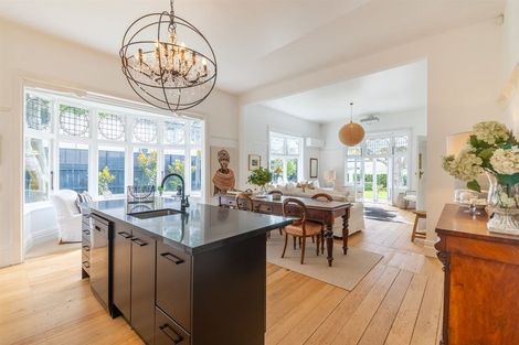 Photo of property in 80 Holly Road, St Albans, Christchurch, 8014