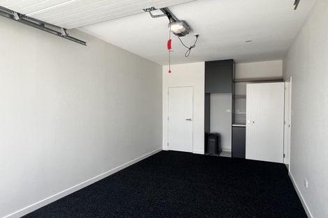 Photo of property in 28 Neretva Avenue, Massey, Auckland, 0614