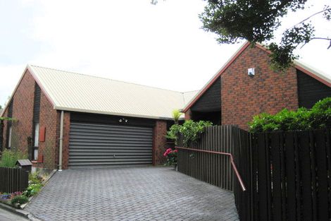 Photo of property in 2/8 Cricklewood Place Avonhead Christchurch City