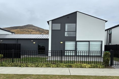 Photo of property in 5 Wheatsheaf Lane, Heathcote Valley, Christchurch, 8022