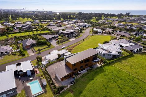 Photo of property in 16a Links Drive, Waiwhakaiho, New Plymouth, 4312
