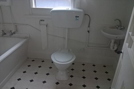 Photo of property in 96 North Avon Road, Richmond, Christchurch, 8013