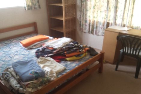 Photo of property in 38 Rosewarne Crescent, Glendene, Auckland, 0602