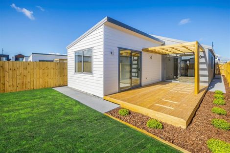 Photo of property in 12 Fredrick Hanson Road, Papakura, 2110