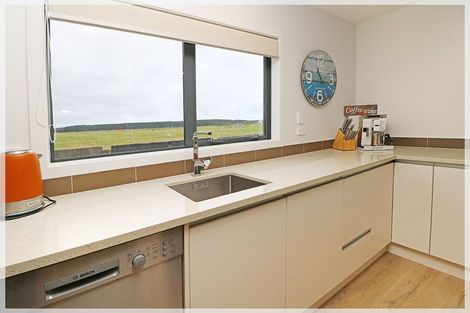 Photo of property in 10a Norton Street, Foxton Beach, Foxton, 4815