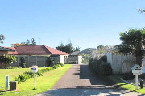 Photo of property in 19 Crannog Fen, Wattle Downs, Auckland, 2103