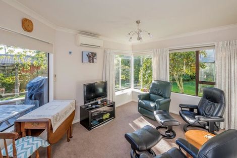 Photo of property in 5 Hira Street, Waikanae, 5036