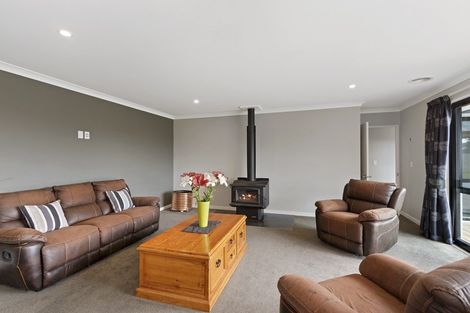 Photo of property in 6 Merino Crescent, Kirwee, 7571