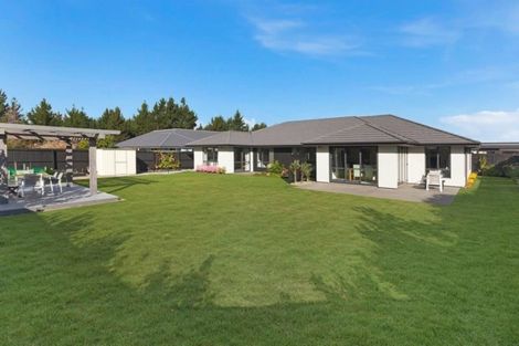 Photo of property in 9 Kohunga Crescent, Bottle Lake, Christchurch, 8083