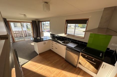 Photo of property in 16 Gimblett Street, Waikiwi, Invercargill, 9810