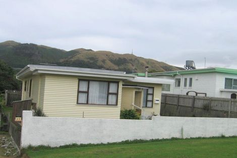 Photo of property in 37 Coates Street, Tawa, Wellington, 5028