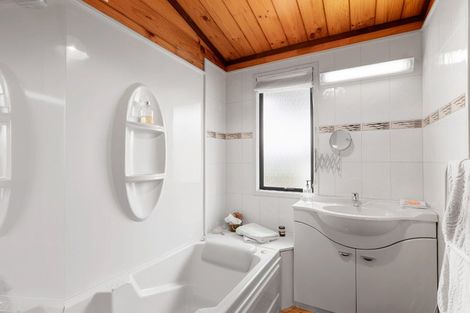 Photo of property in 20 Silvan Place, Bell Block, New Plymouth, 4312