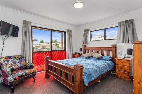 Photo of property in 15b Lloyd Drive, Nawton, Hamilton, 3200