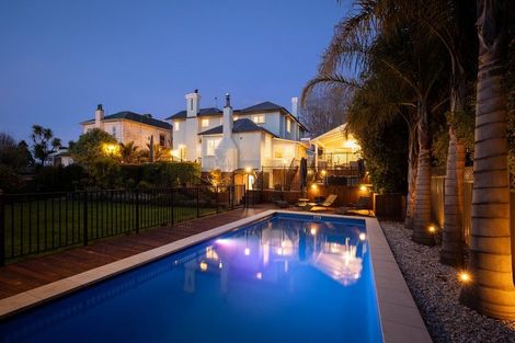 Photo of property in 214 Collingwood Street, Nelson South, Nelson, 7010