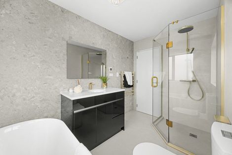 Photo of property in 39 Park Green Avenue, Rosehill, Papakura, 2113