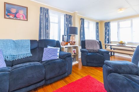 Photo of property in 8 Cross Street, Castlecliff, Whanganui, 4501