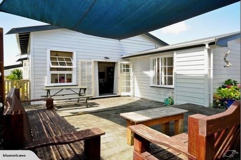 Photo of property in 11 James Street, Raglan, 3225