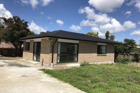 Photo of property in 12 Cobham Crescent, Kelston, Auckland, 0602