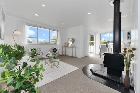Photo of property in 23 Mandarin Place, Half Moon Bay, Auckland, 2012