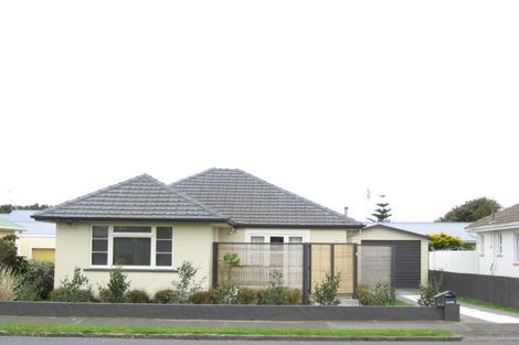 Photo of property in 33 Princes Street, Fitzroy, New Plymouth, 4312