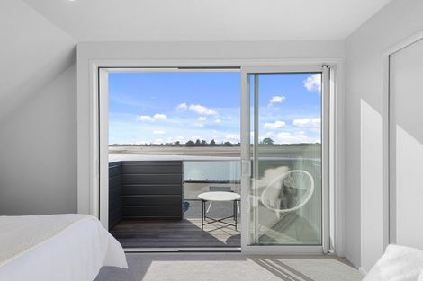 Photo of property in 1/19 Beachville Road, Redcliffs, Christchurch, 8081