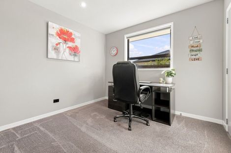 Photo of property in 8 Cupples Street, Papamoa Beach, Papamoa, 3118