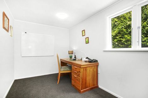 Photo of property in 33 Chester Road, Tawa, Wellington, 5028