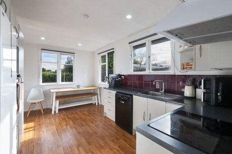 Photo of property in 35 Flower Street, Bulls, 4818