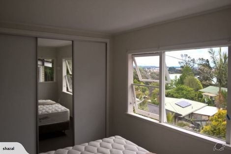 Photo of property in 2/1 Cronin Place, Beach Haven, Auckland, 0626