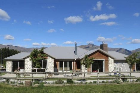 Photo of property in 32 Little Maude Drive, Lake Hawea, Wanaka, 9382