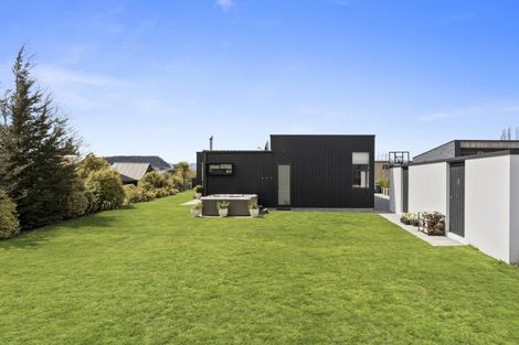 Photo of property in 26 Stackbrae Avenue, Wanaka, 9305