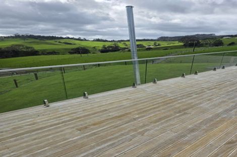 Photo of property in 392 Kanohi Road, Kaukapakapa, 0873