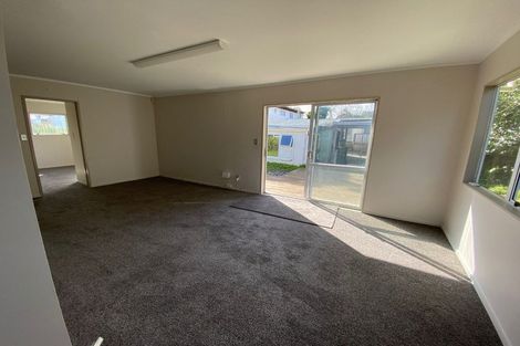 Photo of property in 9 Greers Road, Weymouth, Auckland, 2103