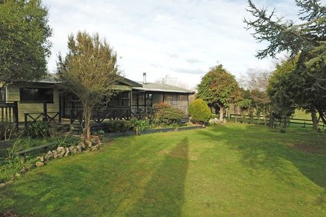 Photo of property in 53 Cemetery Road, Dannevirke, 4930