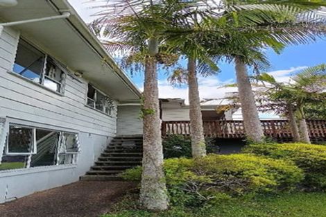 Photo of property in 10 Aralia Road, Sunnynook, Auckland, 0620