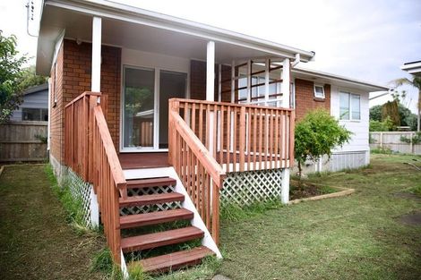 Photo of property in 1a Kiwi Esplanade, Mangere Bridge, Auckland, 2022