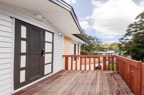 Photo of property in 3b De Val Drive, Titirangi, Auckland, 0604