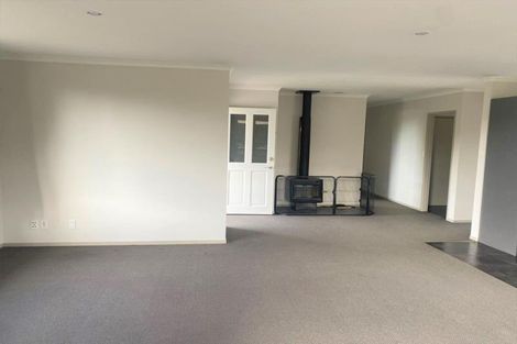 Photo of property in 5 Egmont Road, Waiwhakaiho, New Plymouth, 4312