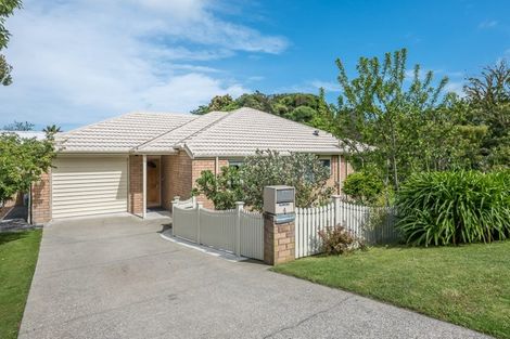 Photo of property in 4 Kaikomako Road, Waikanae, 5036