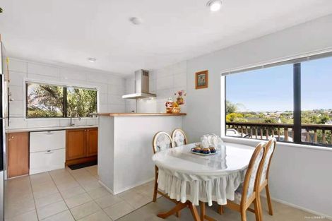 Photo of property in 1/94 Prince Regent Drive, Half Moon Bay, Auckland, 2012