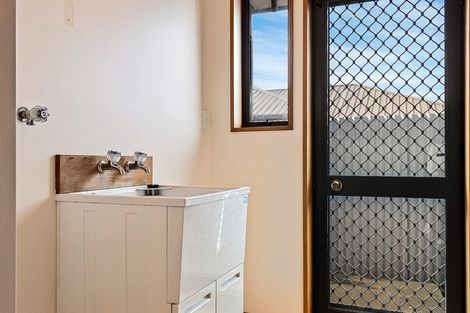 Photo of property in 4a Grassmere Street, Papanui, Christchurch, 8052