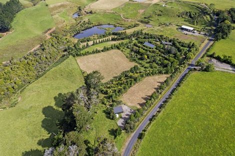 Photo of property in 525 Kaipikari Road, Urenui, 4375